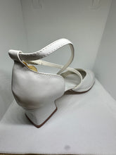 Load image into Gallery viewer, Strappy Square Toe Block Shoes