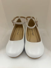 Load image into Gallery viewer, Crystal Heart Charm Ankle Strap Shoes