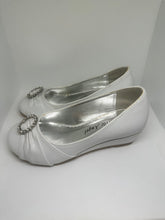 Load image into Gallery viewer, Circular Rhinestone Accent Adorned Pleated Ribbon Wedge Shoes