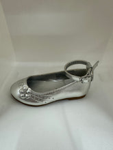 Load image into Gallery viewer, Asymmetrical 3D Flower Ankle Strap Ballerina Shoes