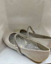 Load image into Gallery viewer, Pearlescent Crystal Ballerina Shoes