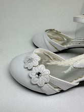 Load image into Gallery viewer, 3D Double Flower with Crystal Ankle Strap Block Shoes