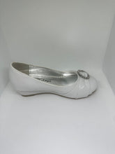 Load image into Gallery viewer, Circular Rhinestone Accent Adorned Pleated Ribbon Wedge Shoes