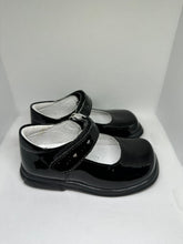 Load image into Gallery viewer, Cutout Hearts Square Toe Mary Jane Shoes