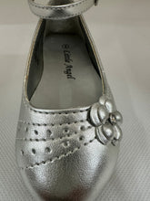 Load image into Gallery viewer, Asymmetrical 3D Flower Ankle Strap Ballerina Shoes