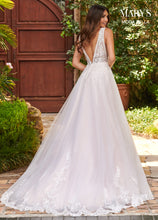 Load image into Gallery viewer, Moda Bella Bridal Gown