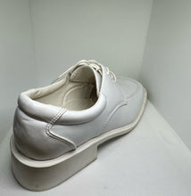 Load image into Gallery viewer, Square Stitch Tip Lace-Up Shoes
