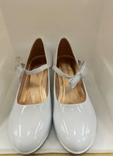 Load image into Gallery viewer, Rhinestone-Embellished Bow-Adorned Strap Kitten Shoes

