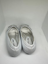 Load image into Gallery viewer, Rhinestone Adorned Pleated Ribbon Block Shoes
