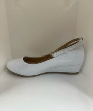 Load image into Gallery viewer, Crystal Heart Charm Ankle Strap Shoes
