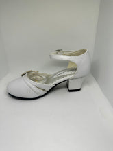 Load image into Gallery viewer, 3D Double Flower with Crystal Ankle Strap Block Shoes
