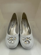Load image into Gallery viewer, Crystal Hearts Wedge Shoes
