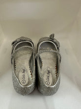 Load image into Gallery viewer, Glittery Slip-on with Asymmetrical Bow

