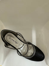 Load image into Gallery viewer, Glittery Crystal Cross-Strap Shoes

