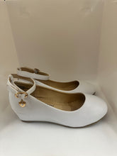 Load image into Gallery viewer, Crystal Heart Charm Ankle Strap Shoes
