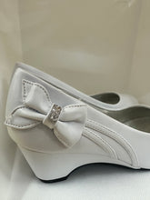 Load image into Gallery viewer, Sparkly Bow &amp; Ribbon Wedge Shoes
