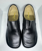 Load image into Gallery viewer, Square Stitch Tip Slip-On Leather Shoes
