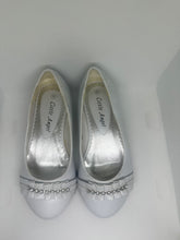 Load image into Gallery viewer, Rhinestone Adorned Pleated Ribbon Block Shoes
