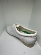 Load image into Gallery viewer, Almond Toe Shiny Patent Shoes
