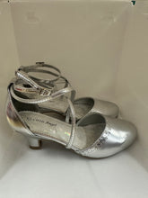 Load image into Gallery viewer, Sequin Trim Strappy Kitten Shoes
