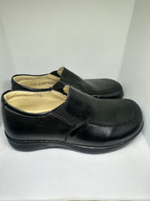 Load image into Gallery viewer, Square Stitch Tip Slip-On Leather Shoes
