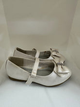Load image into Gallery viewer, Pearlescent Bow &amp; Crystal Ballerina Shoes
