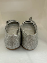Load image into Gallery viewer, Glittery Slip-on with Asymmetrical Bow
