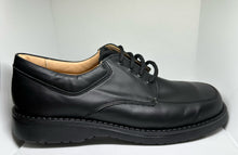Load image into Gallery viewer, Classic Square Toe Lace-Up Oxford Leather Shoes
